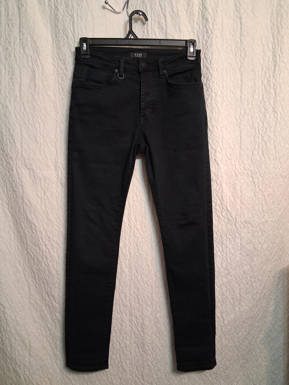 Neuw Black Skinny Jeans — High-Rise Slim Fit